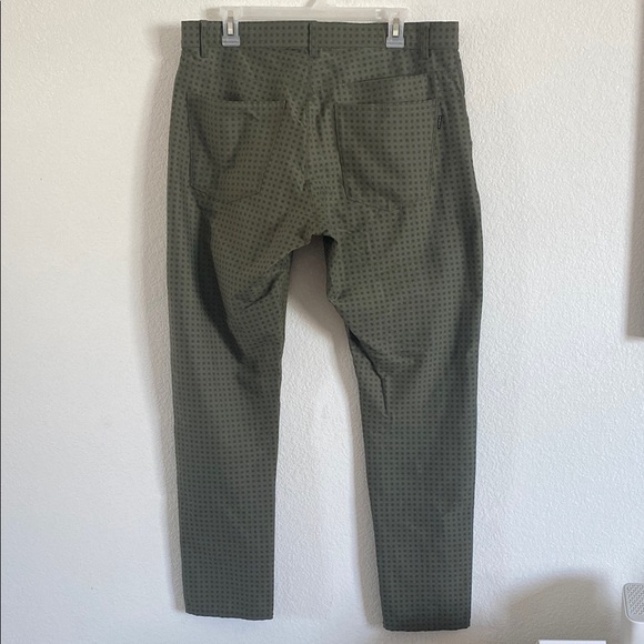 NIKE Golf Dri-Fit Slim Fit Men's Olive Green Pants Size 34 x 32 - Picture 1 of 6